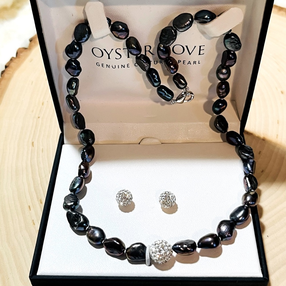 Oyster cove genuine black cultured pearl necklace/choker set